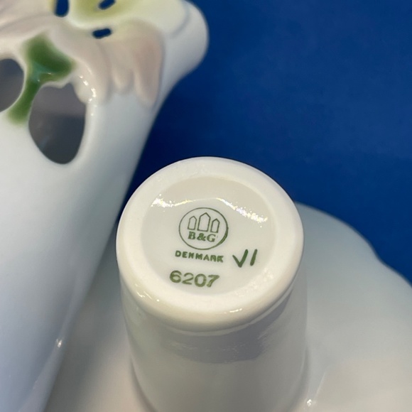 Bing & Grondahl 1987 Copenhagen Porcelain Floral Candle Holder/Vase Combo LTD ED - Picture 7 of 8